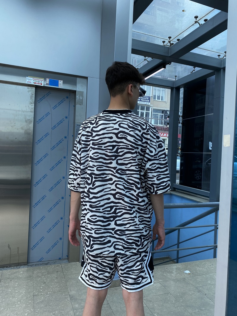 Air Nakışlı Zebra Desenli Şort Takım Air Nakışlı Zebra Desenli Şort Takım