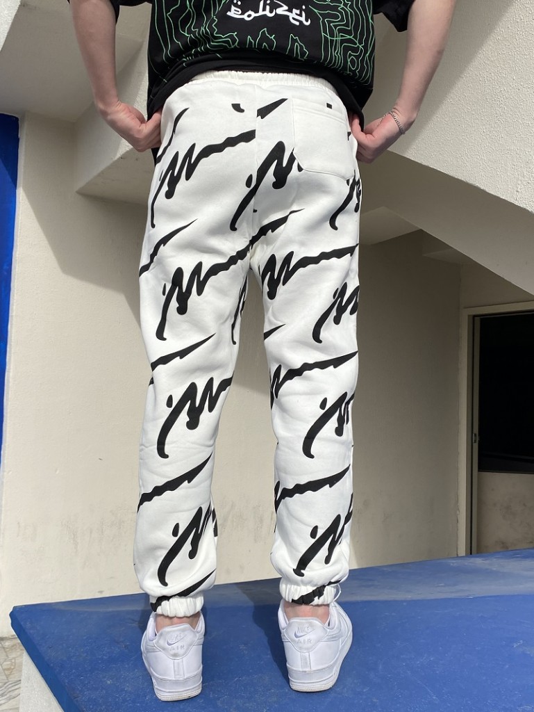 Baskılı Oversize Eşofman Beyaz Baskılı Oversize Eşofman Beyaz