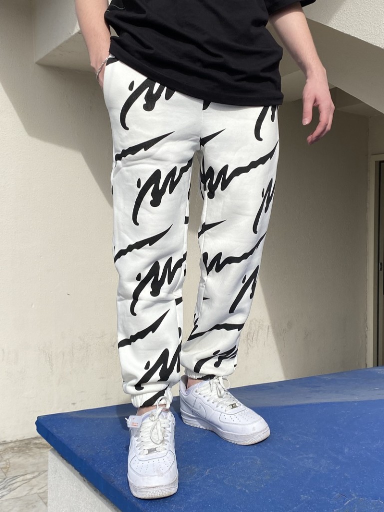 Baskılı Oversize Eşofman Beyaz Baskılı Oversize Eşofman Beyaz