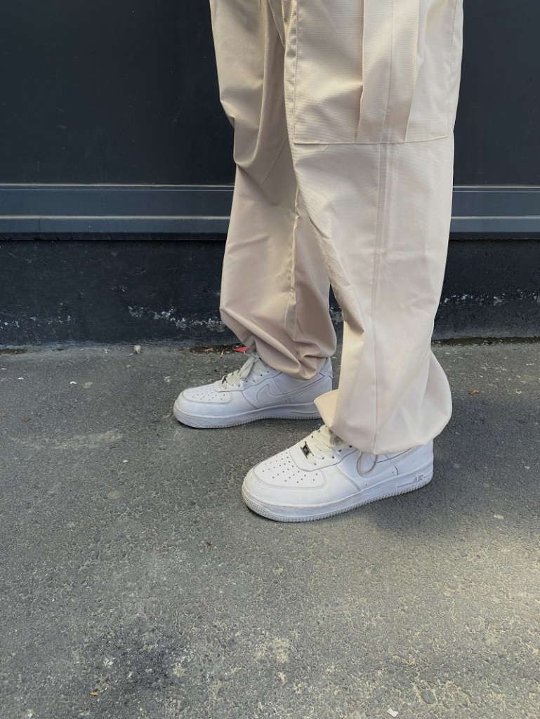 Cargo Cepli Paça Lastik Detaylı Krem Pantolon Cargo Cepli Paça Lastik Detaylı Krem Pantolon