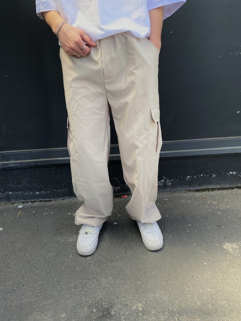 Cargo Cepli Paça Lastik Detaylı Krem Pantolon Cargo Cepli Paça Lastik Detaylı Krem Pantolon