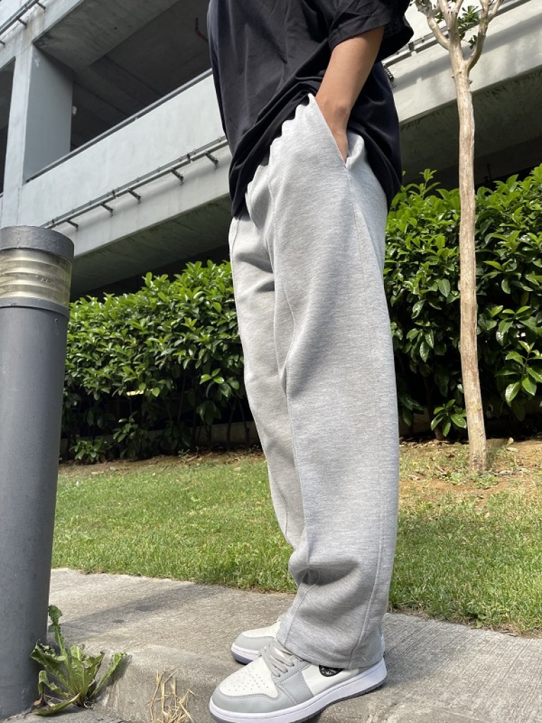 Basic Gri Rengi Relaxed Eşofman Altı Basic Gri Rengi Relaxed Eşofman Altı