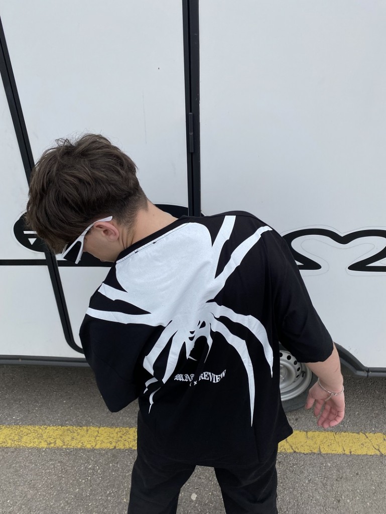 Örümcek Baskılı Siyah Oversize Tshirt Örümcek Baskılı Siyah Oversize Tshirt